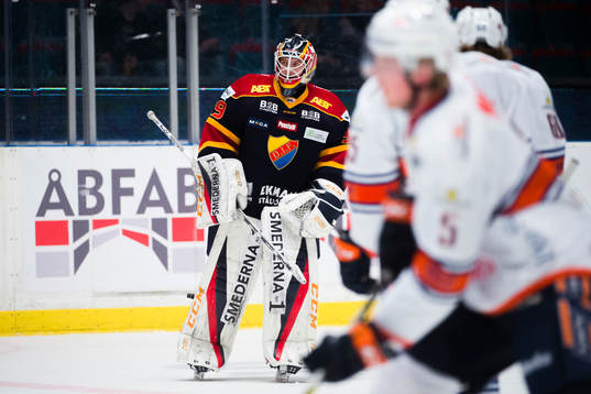 Djurgårdens målvakt Adam Reideborn före ishockeymatchen