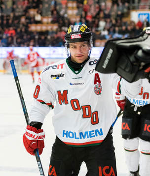 Modos Per-Åge Skröder jublar