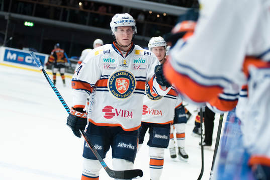 Växjös Olli Palola jublar