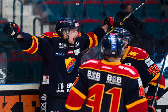 Djurgårdens Linus Johansson jublar