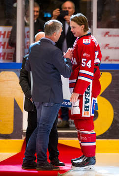 Timrås Jonathan Dahlén vinner guldgallret 2017 från Cmore