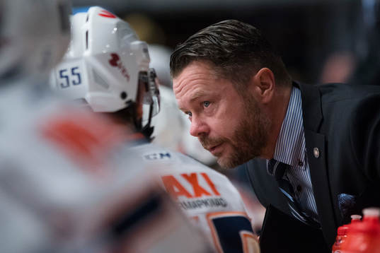 Växjös  assisterande tränare Fredrik Hellgren
