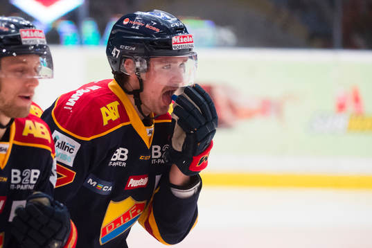 Djurgårdens Linus Johansson jublar