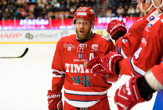 Timrås Sebastian Lauritzen jublar