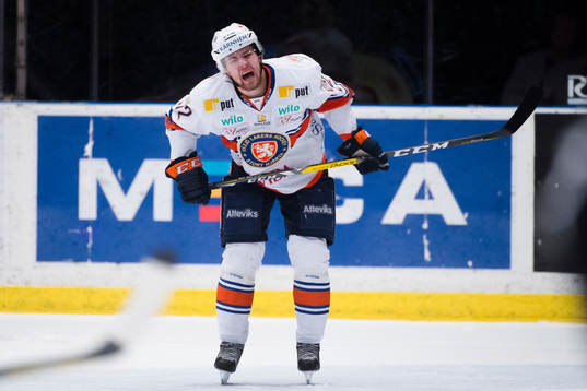 Växjös Arvid Lundberg har ont