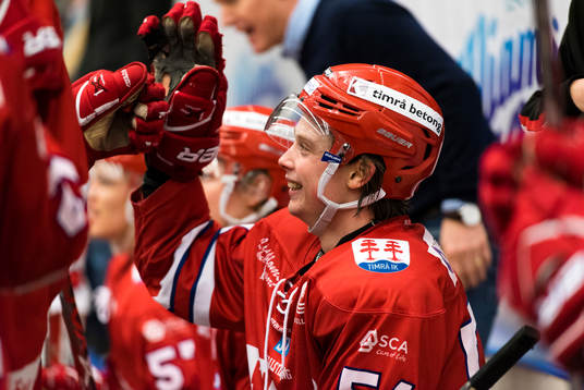 Timrås Jonathan Dahlén jublar