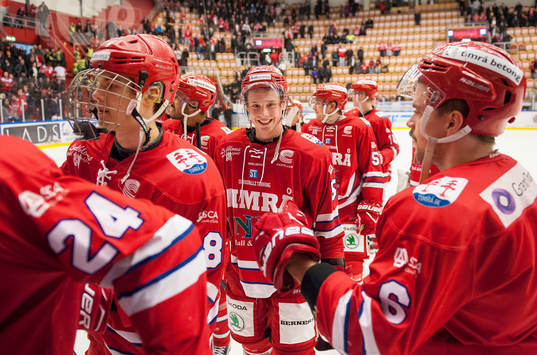 Timrås Jonathan Dahlén jublar