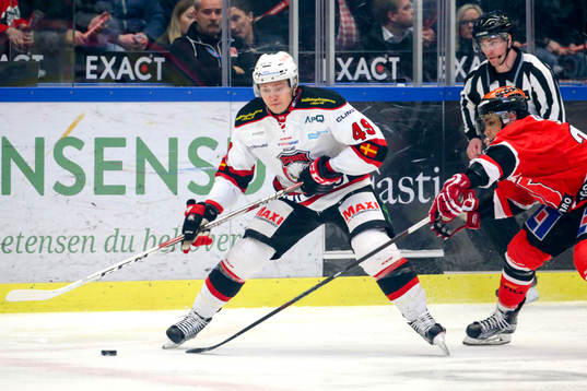 Malmö Redhawks Rhett Rakhshani och Örebros Greg Squires