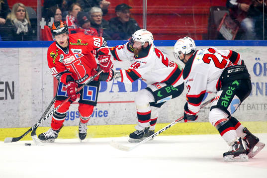 Örebros Libor Hudacek och Malmö Redhawks Jens Olsson och