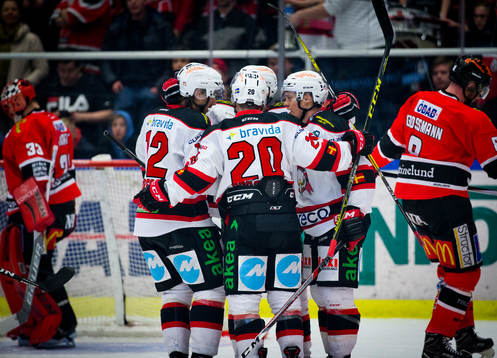 Malmö Redhawks Rhett Rakhshani gör 0-1 och jublar
