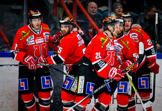 Örebros Martin Johansson gör 2-1 och jublar