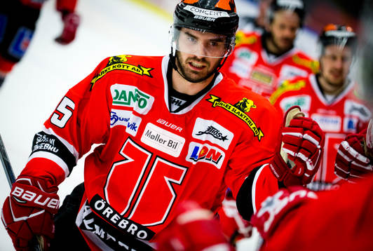 Örebros Martin Johansson gör 2-1 och jublar