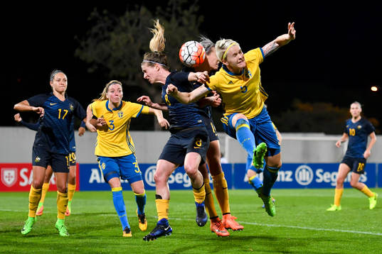 Australiens Elise Kellond-Knight och Sveriges Nilla Fischer