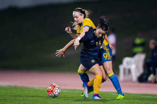Sveriges Kosovare Asllani mot Australiens Hayley Raso