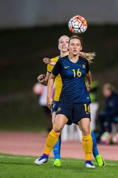 Sveriges Kosovare Asllani och Australiens Hayley Raso