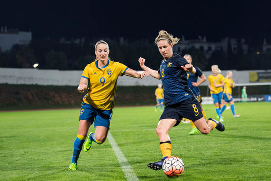 Sveriges Kosovare Asllani och Australiens Elise