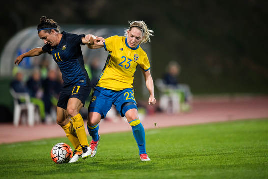 Sveriges Elin Rubensson och Australiens Lisa De Vanna