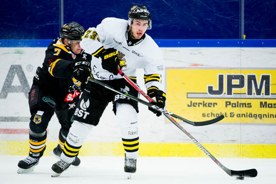 s Victor Ekarv jagas av Panterns Filip Windlert