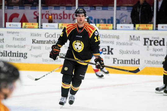 Brynäs Daniel Paille före ishockeymatchen i SHL mellan