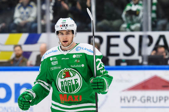 Rögles Cade Fairchild jublar