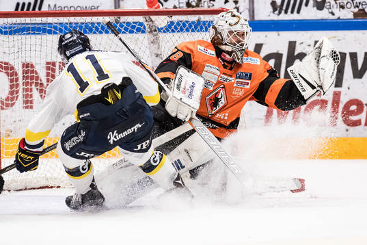 s Simon Önerud oroar