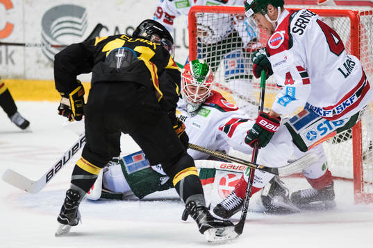 Frölundas målvakt Dan Bakala