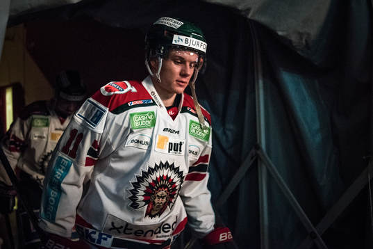 Frölundas Victor Olofsson före ishockeymatchen i SHL