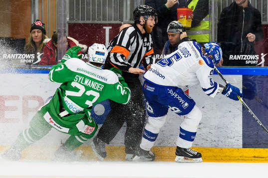 Rögles Daniel Sylwander (v) och Leksands Benjamin Youds