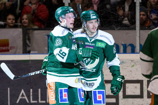 Färjestads Alexander Johansson och Joakim Nygård jublar