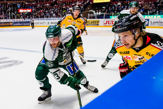 Färjestads Linus Persson och Luleås Einar Emanuelsson