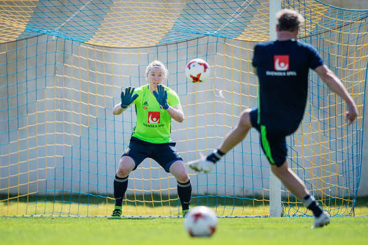 Sveriges målvakt Hedvig Lindahl