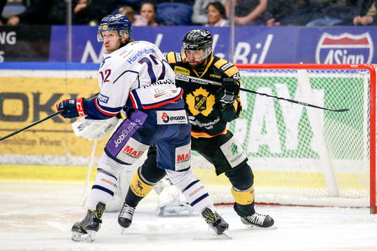 Linköpings Sebastian Karlsson och Skellefteås Johan Alm