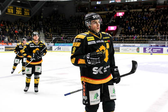 Skellefteås Joakim Lindström jublar