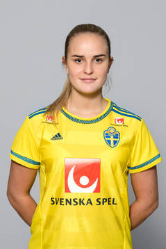 Ella Wallfur Skiljic i F16/01-landslaget