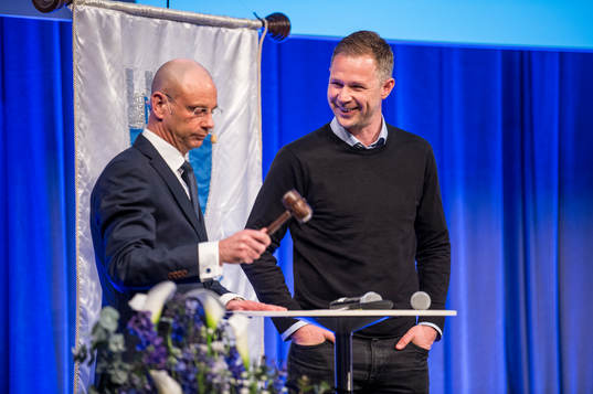 Håkan Jeppsson, ordförande och tränaren Magnus Pehrsson