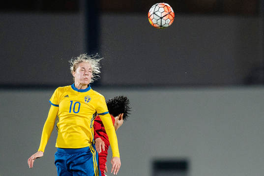 Sveriges Lina Hurtig i en nickduell