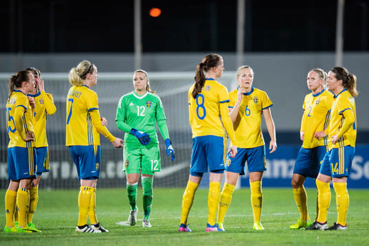 Sveriges Jessica Samuelsson, Lisa Dahlkvist, målvakt Hilda