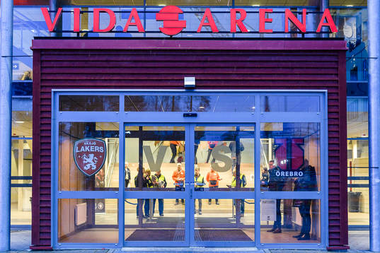 Huvudentré till Vida arena före ishockeymatchen i SHL