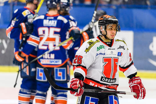 Örebros Greg Squires deppar