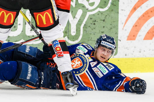 Växjös Tuomas Kiiskinen faller