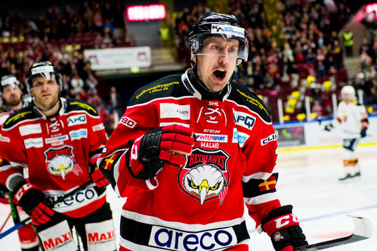 Malmö Redhawks Erik Andersson jublar