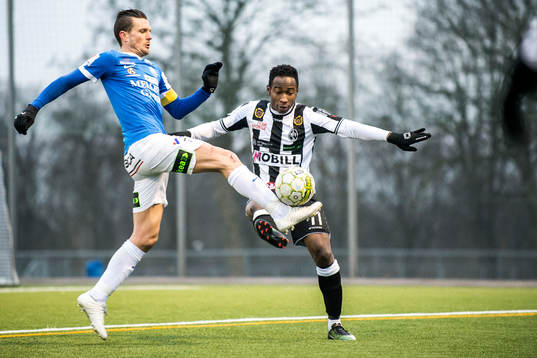 Trelleborgs Kristian Haynes och Landskronas Karim Sadat