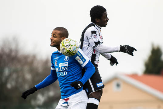 Trelleborgs Salif Camara Jönsson och Landskronas Edafe
