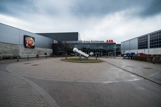 ABB arena utvändigt innan ishockeymatchen i SHL mellan