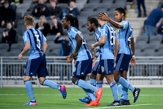 Djurgårdens Othman El Kabir jublar med lagkamrater