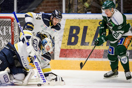 s målvakt Fredrik Pettersson-Wentzel, Erik Christensen och