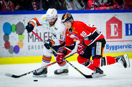 Växjös Linus Fröberg och Örebros Libor Hudacek