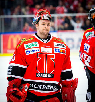 Örebros målvakt Julius Hudacek deppar