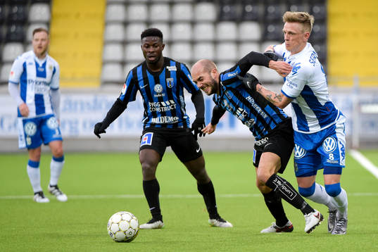 Sirius Karl Larson och IFK Göteborgs Sören Rieks