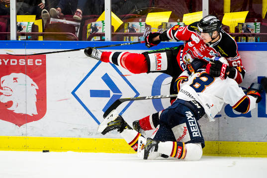 Malmö Redhawks Fredrik Händemark och Djurgårdens Ville